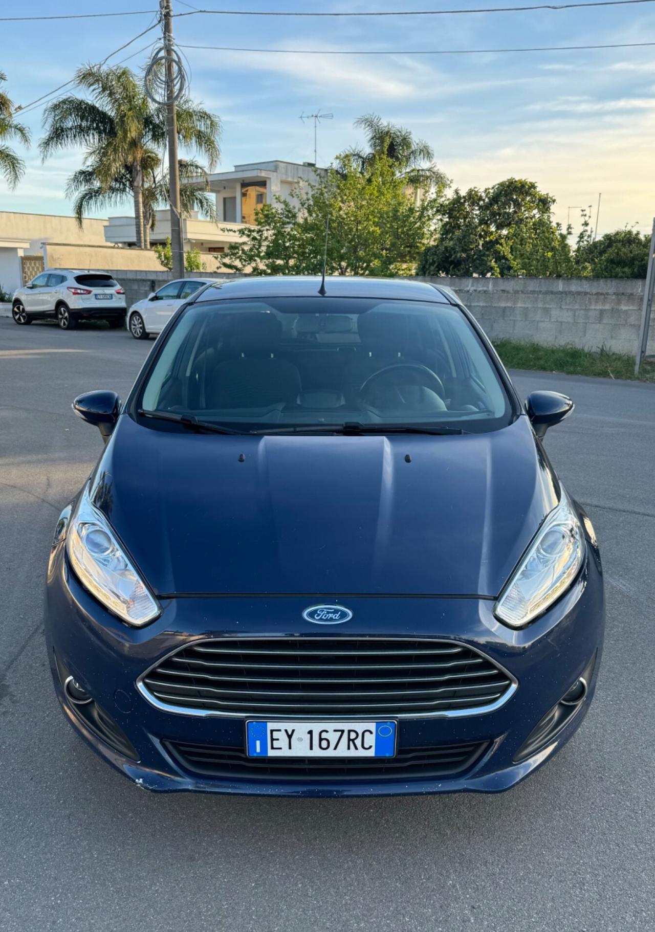 FORD FIESTA 1.5 DIESEL BLACK E WHITE EDITION 2015