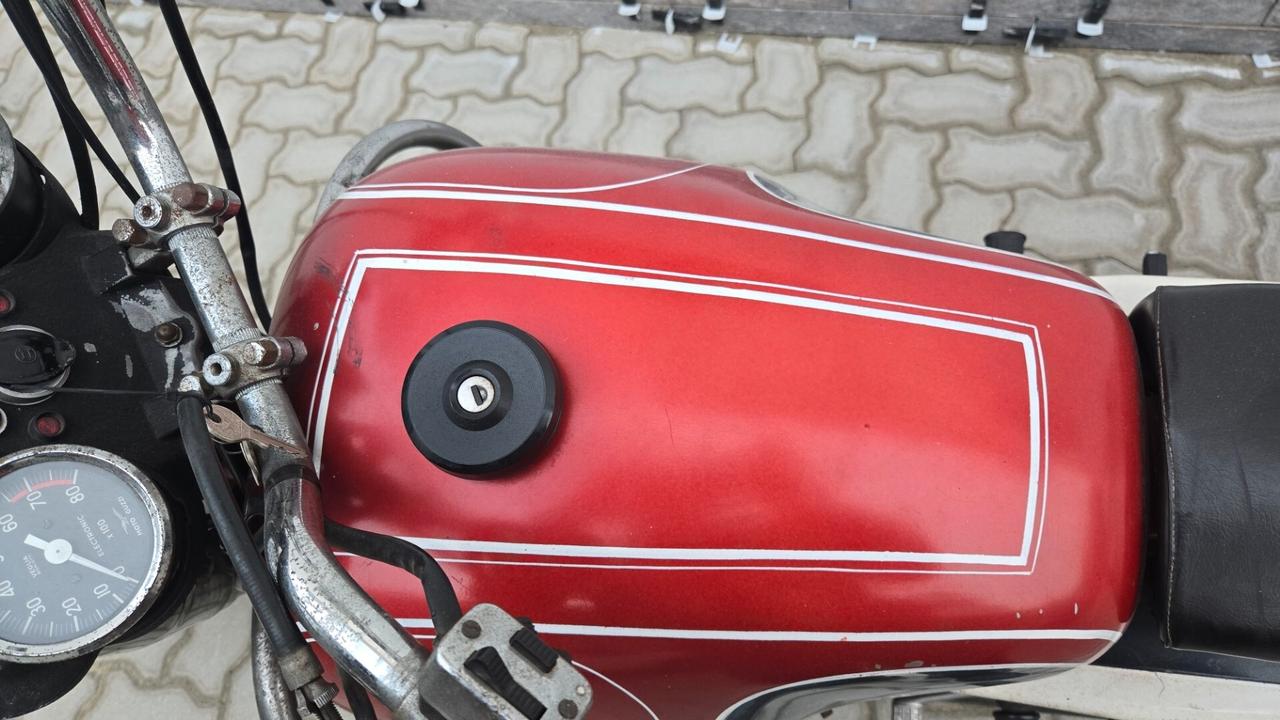 Moto Guzzi V7 SPECIAL SPORT