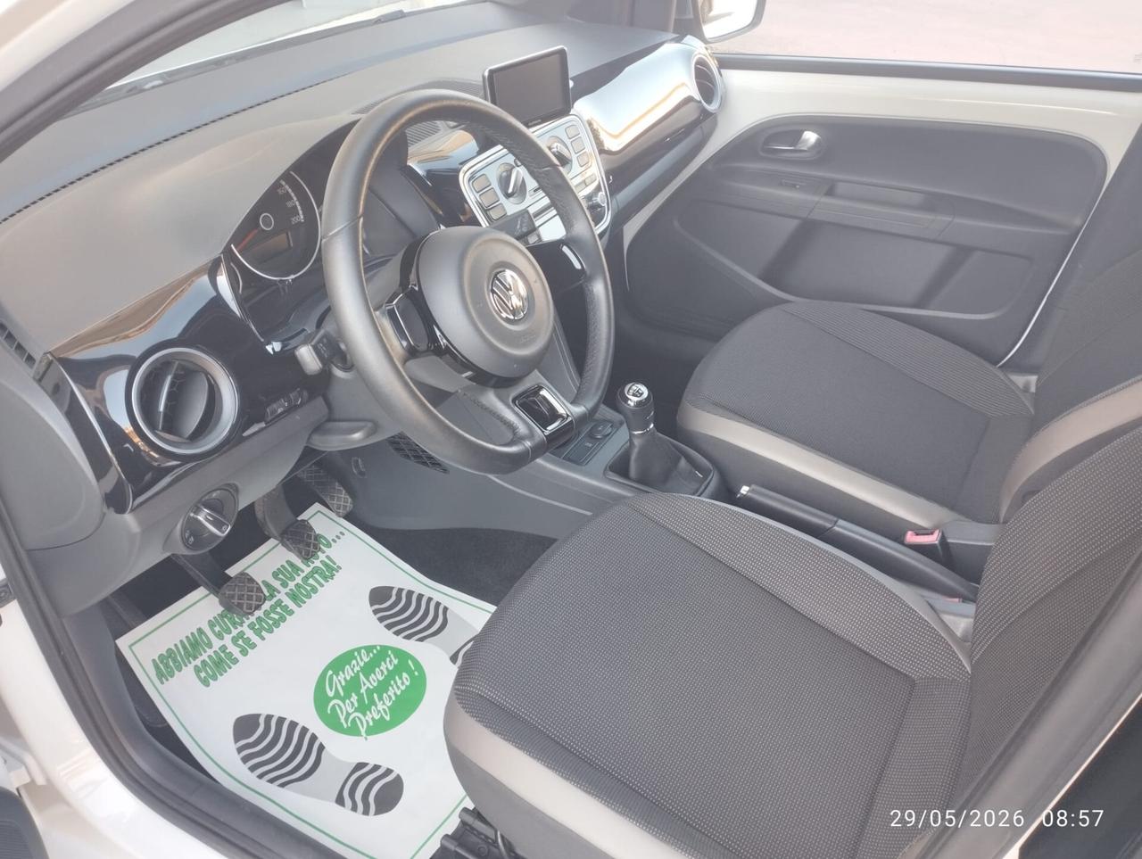 Volkswagen UP! 1.0 75cv High UP! 5 porte