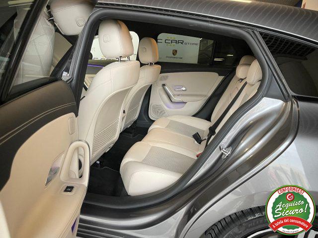 MERCEDES-BENZ CLA 180 d Aut. Shooting Brake *PACK LUCI*PELLE