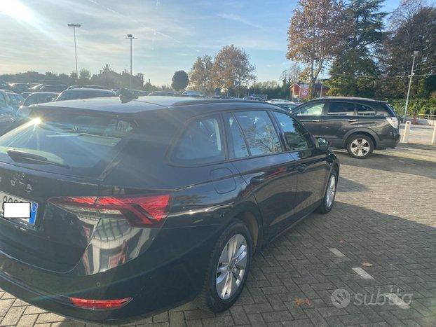 SKODA Octavia 2.0 TDI EVO SCR Wagon Ambition
