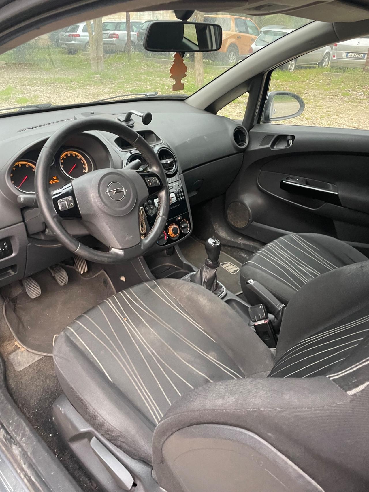 Opel Corsa 1.2 80CV 3 porte GPL-TECH Club