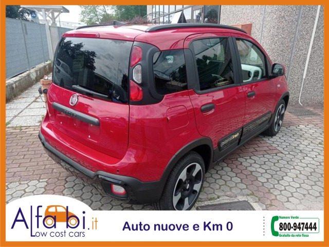 FIAT Panda 1.0 FireFly 70CV Hybrid Pandina (Cross Look)