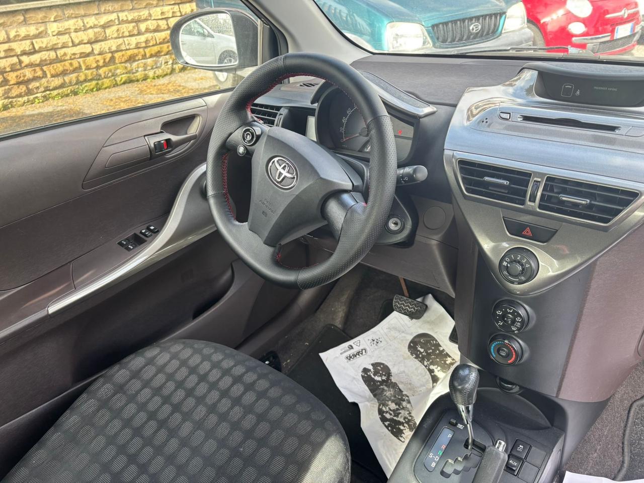 Toyota iQ 1.0 Multidrive Versione Lancio