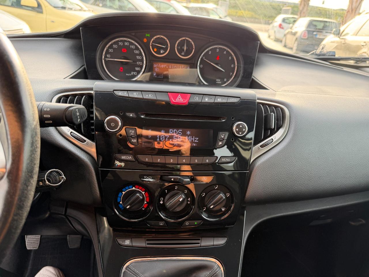 LANCIA YPSILON 2014 900 NATURAL/POWER 85 CV