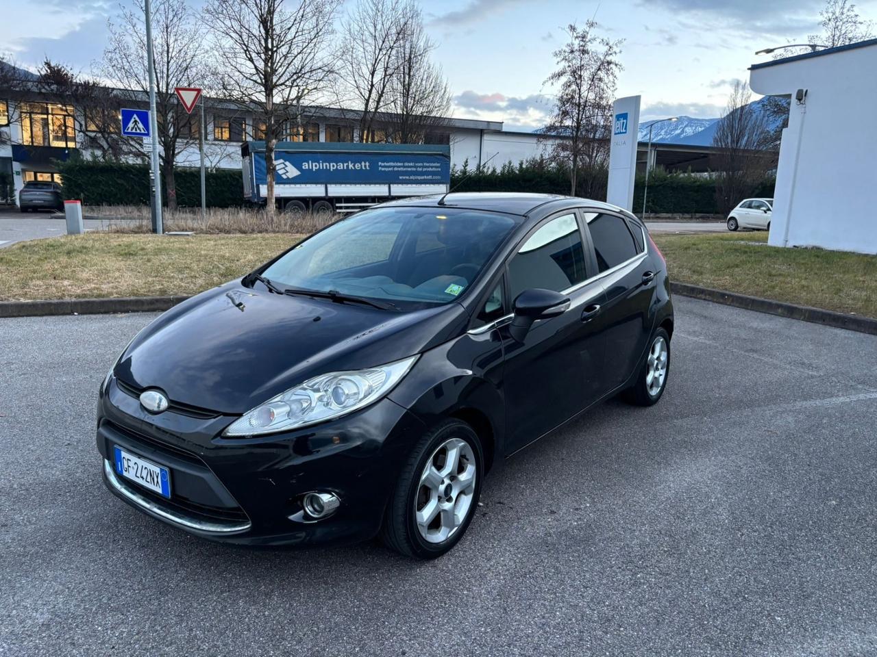 Ford Fiesta Fiesta+ 1.6 TDCi 95CV 5 porte NEOPATENTATI