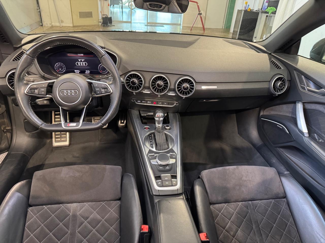 Audi TT Roadster 2.0 TFSI quattro S tronic line