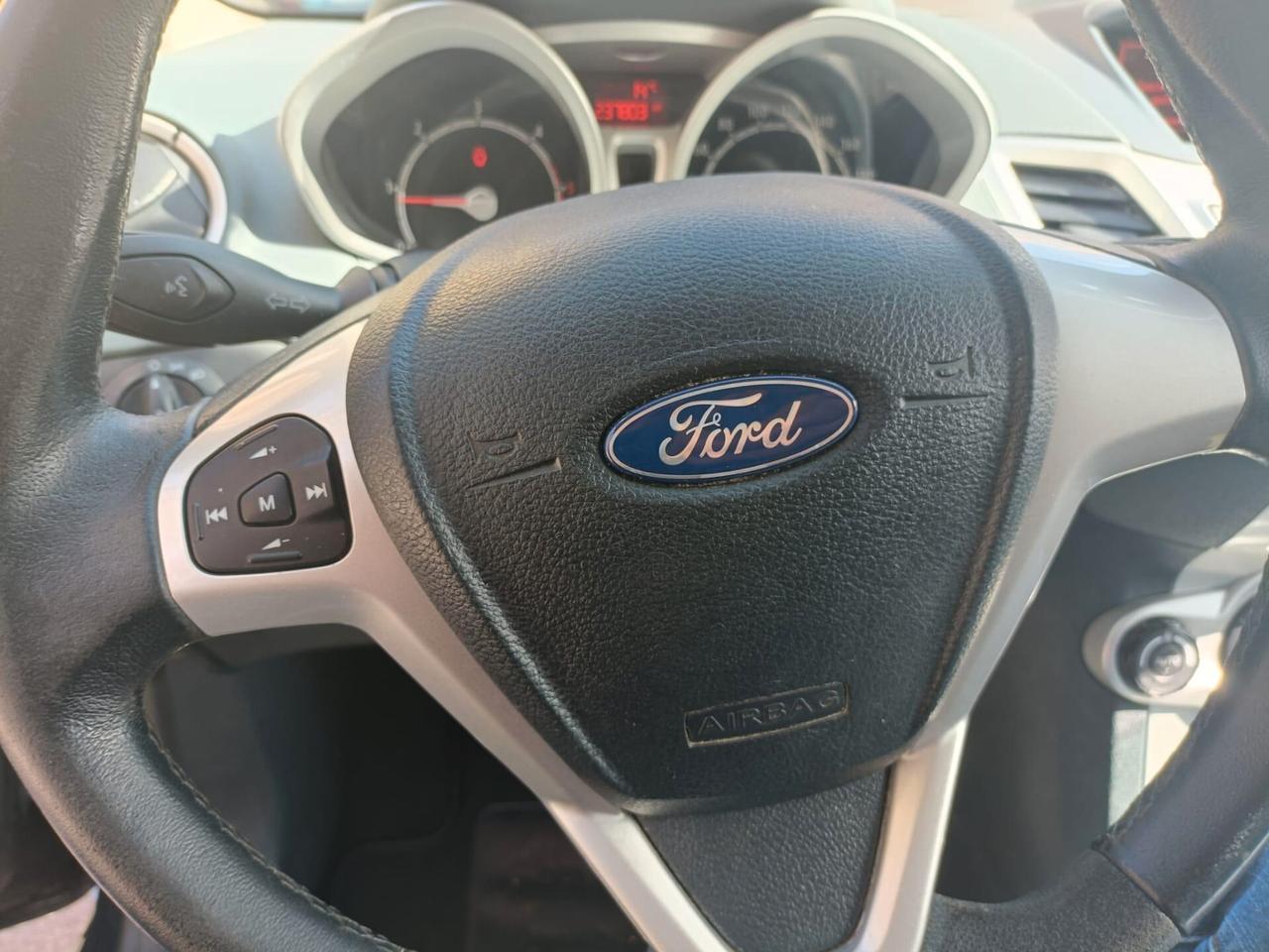 Ford Fiesta 1.4 TDCi 5p. Titanium