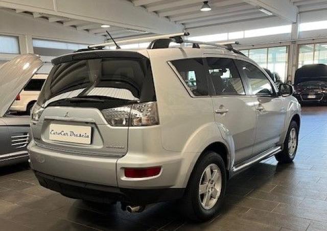 MITSUBISHI Outlander 2.2 DI-D RETROCAMERA-PELLE-NAVIG-EURO5