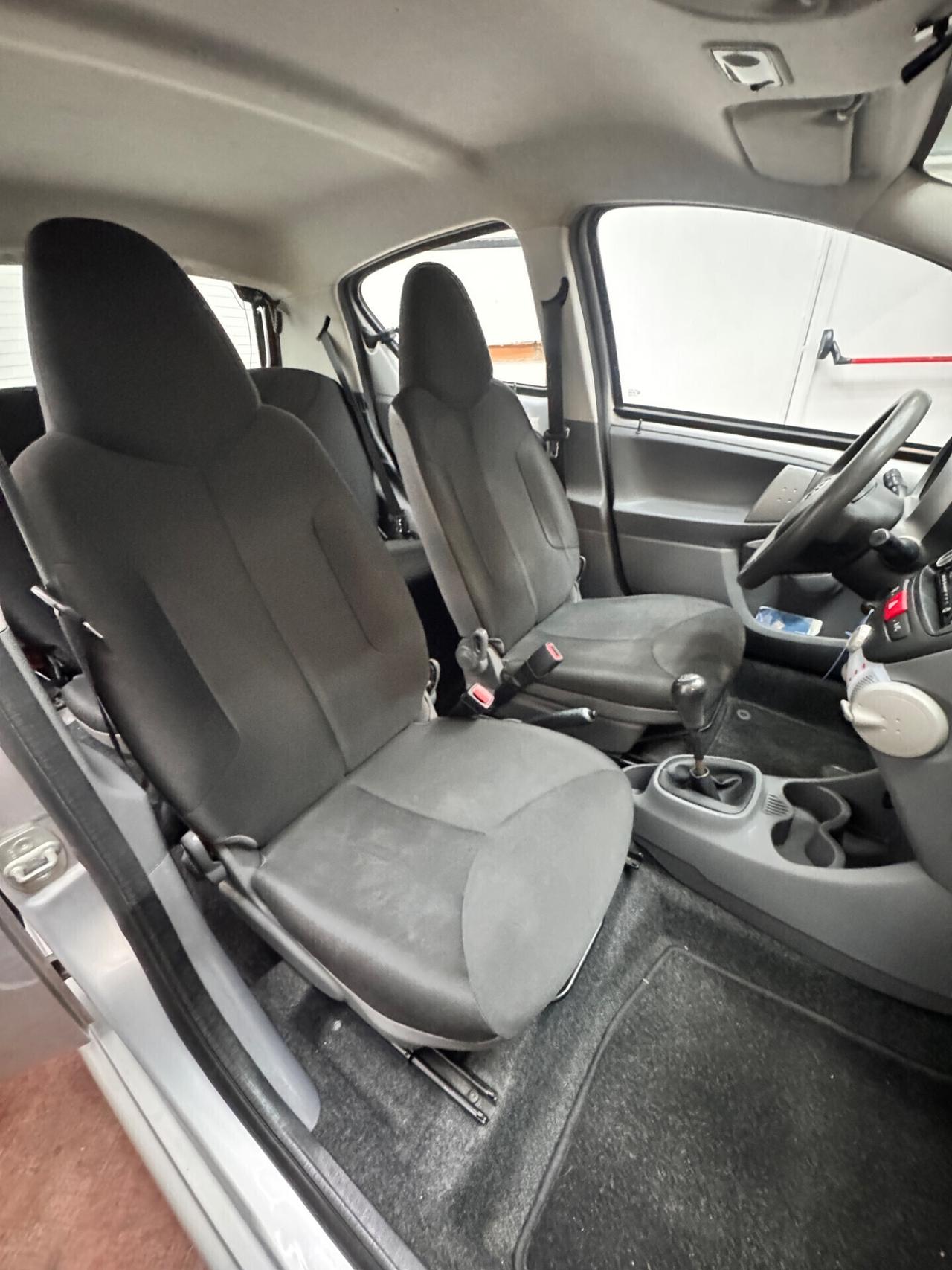 Toyota Aygo 1.0 12V VVT-i 5 porte Deep Ocean Connect