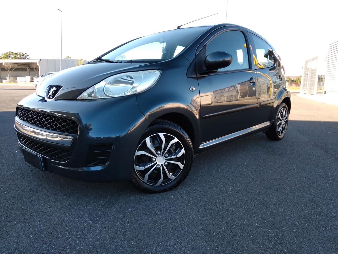 Peugeot 107 1.0 68CV 5p. Allure x neopatentati