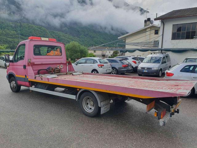 IVECO Daily 35.12 2.8 TDI carroattrezzi