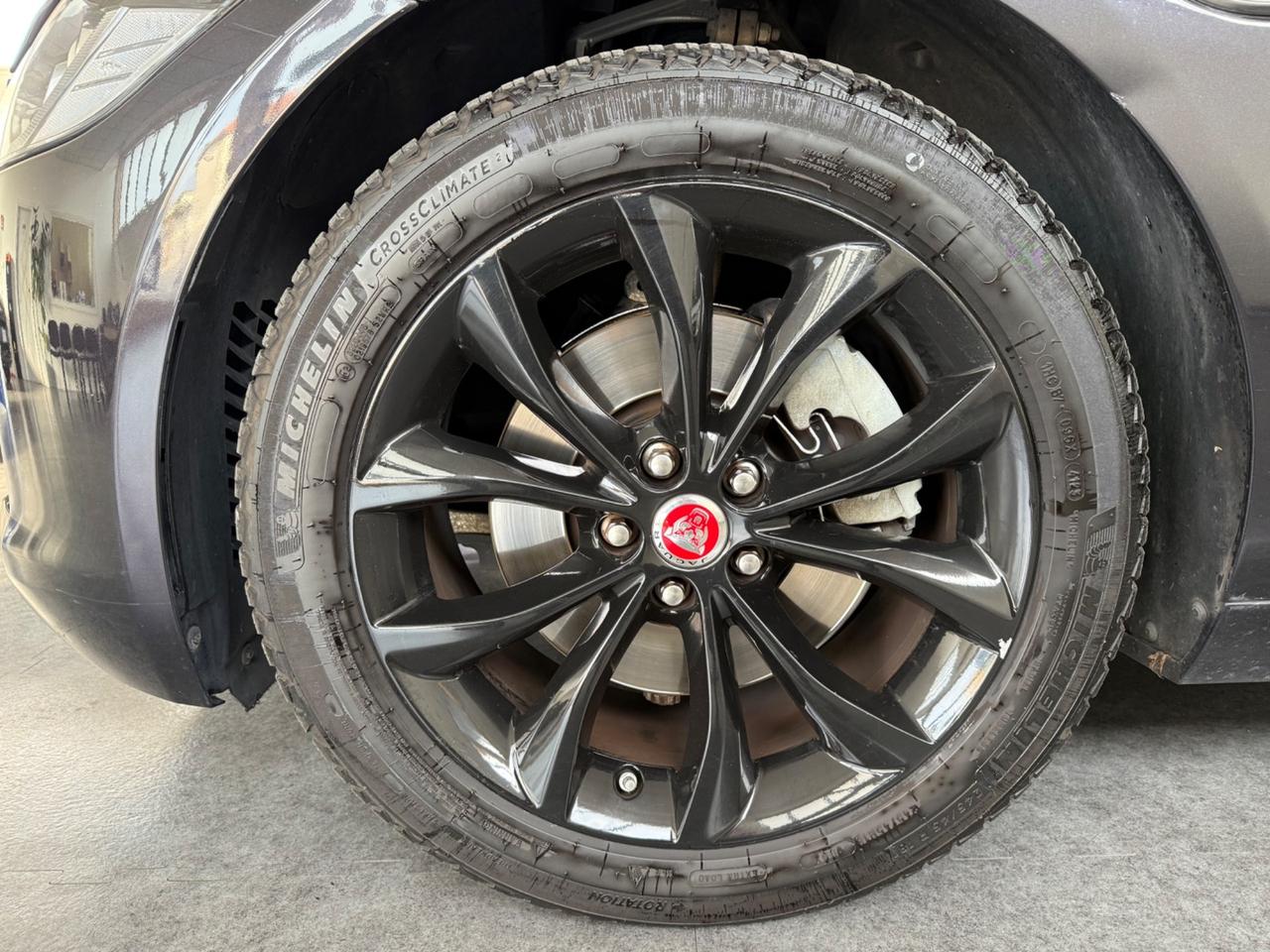 Jaguar XF 2.0 D 180 CV aut. Portfolio