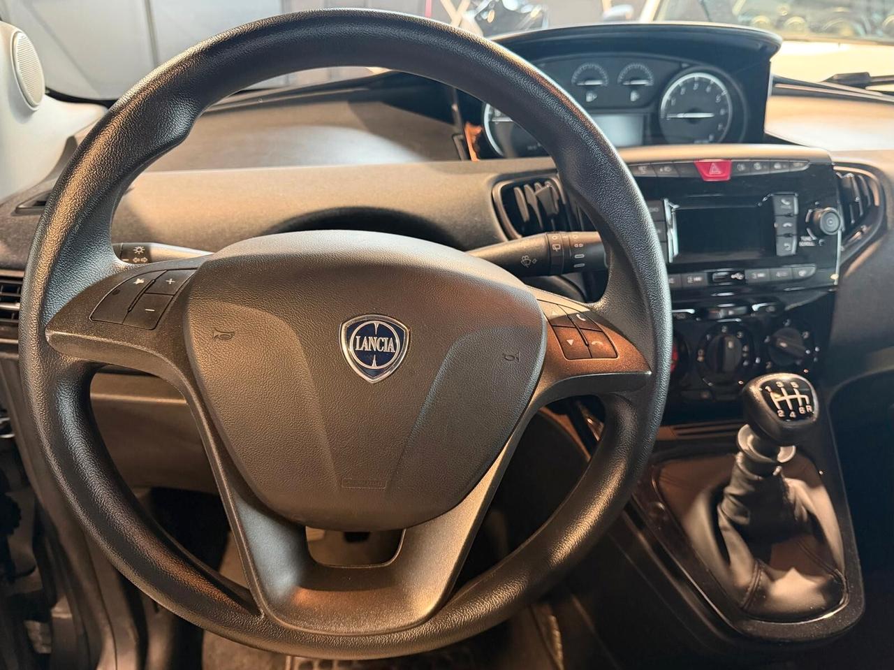 Lancia Ypsilon 1.0 FireFly 5 porte S&S Hybrid Silver Plus