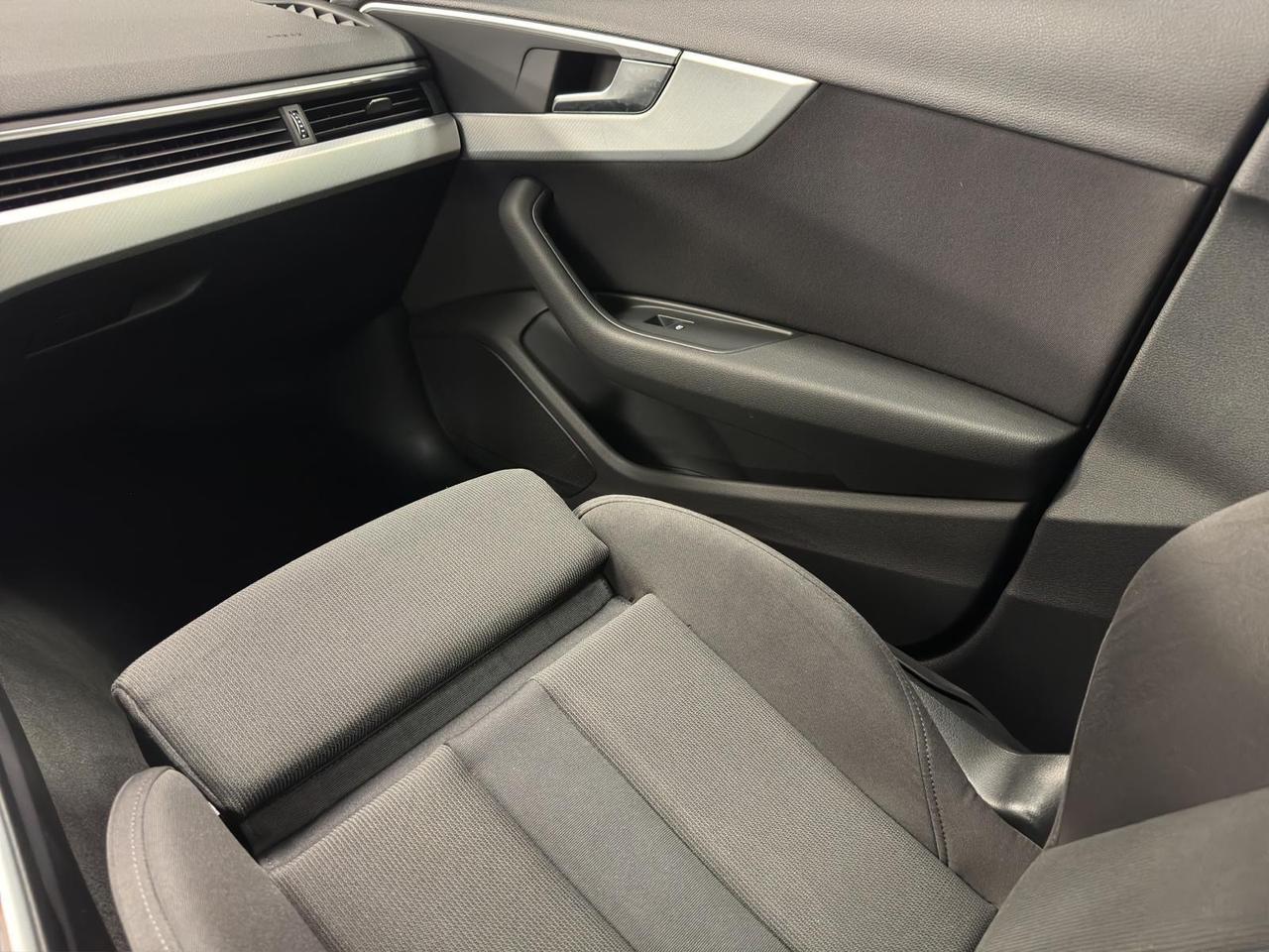 Audi A4 2.0 TDI 150 CV ultra S tronic Sport