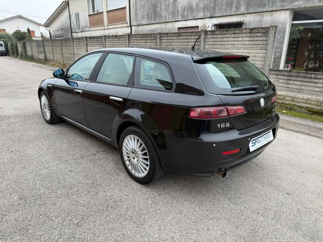 ALFA ROMEO 159 1.9 JTDm 16V Sportwagon Distinctive