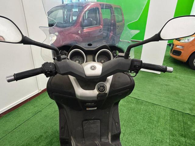 YAMAHA X-Max 250 R