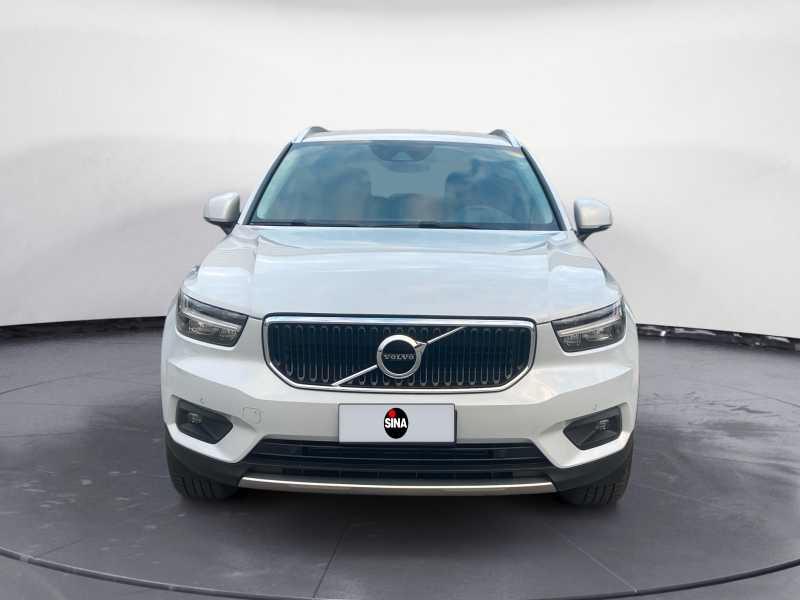 VOLVO XC40 1.5 t2 Momentum Pro AuTo