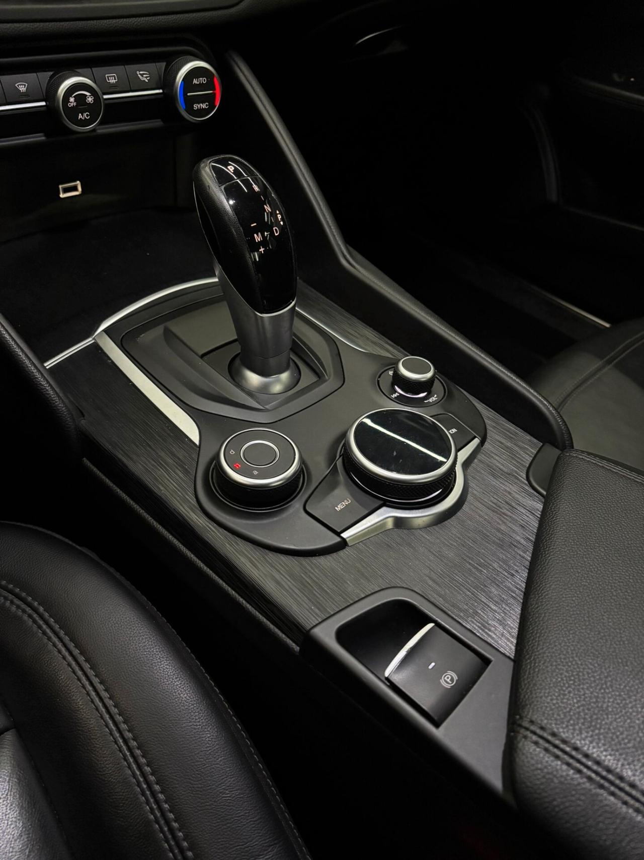 Alfa Romeo Giulia 2.2 Turbodiesel 160 CV AT8 Business