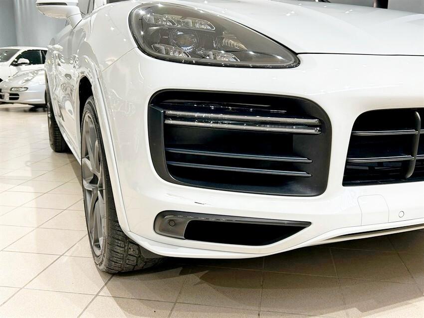 Porsche Cayenne Coupé 4.0 V8 Turbo
