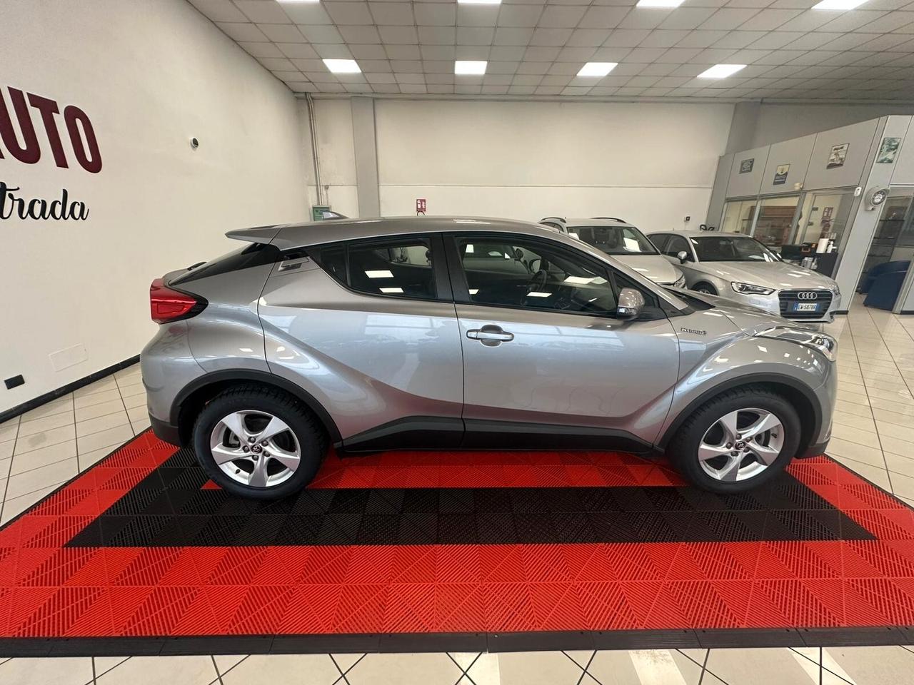 Toyota C-HR 1.8 Hybrid E-CVT Business