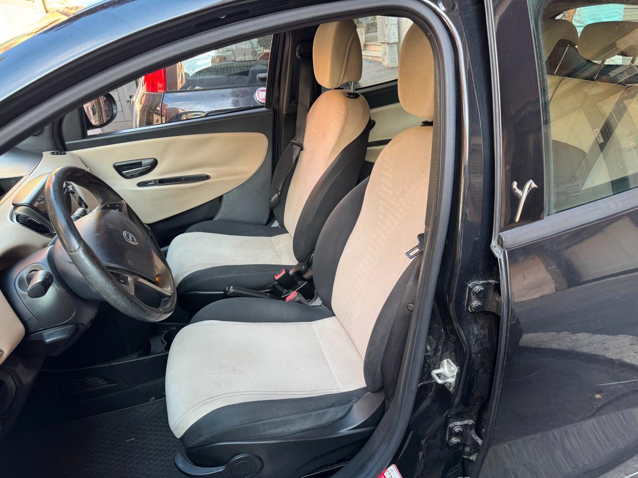 Lancia Ypsilon 1.3 MJT 16V 95 CV 5 porte S&S Gold