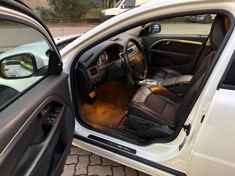 Volvo V70 2.4 d5 Summum 185cv