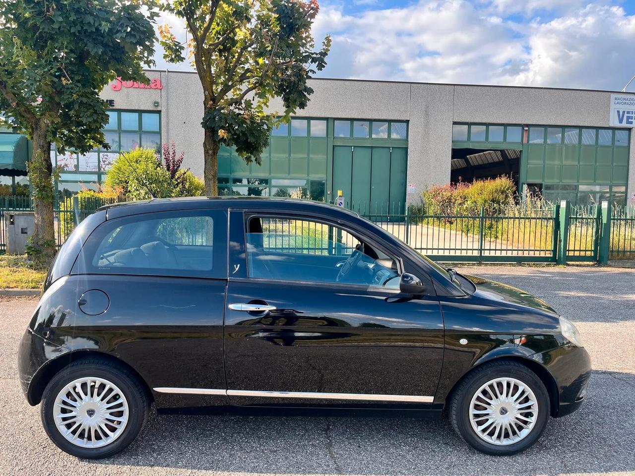 Lancia Ypsilon 1.2 Platino