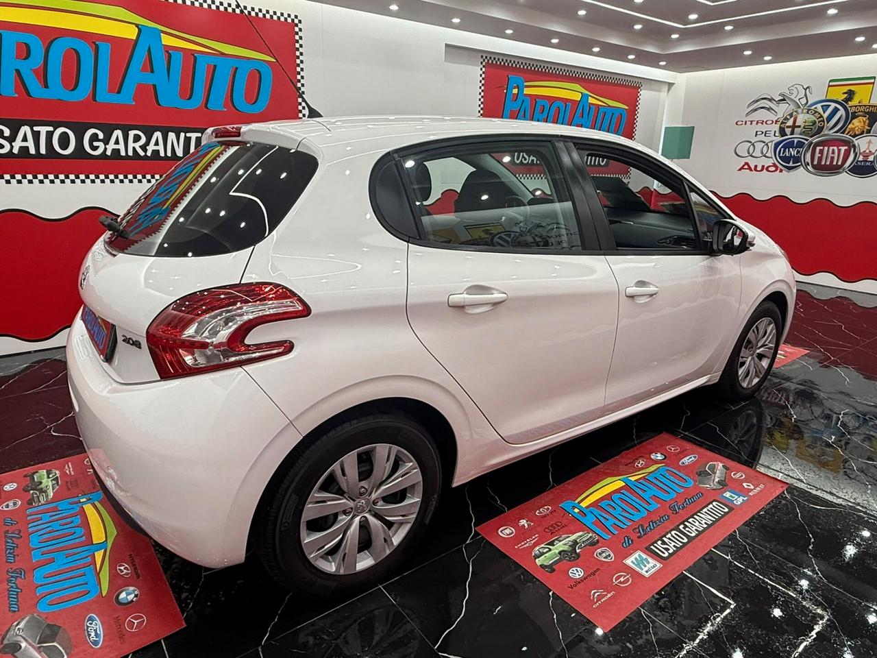 Peugeot 208 1.0 VTi 68cv Puretech - 2013