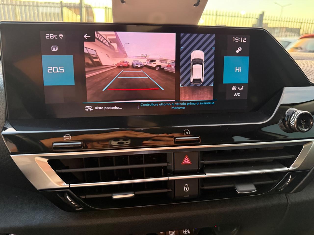 Citroen C4 PureTech 130 S&S EAT8 Shine