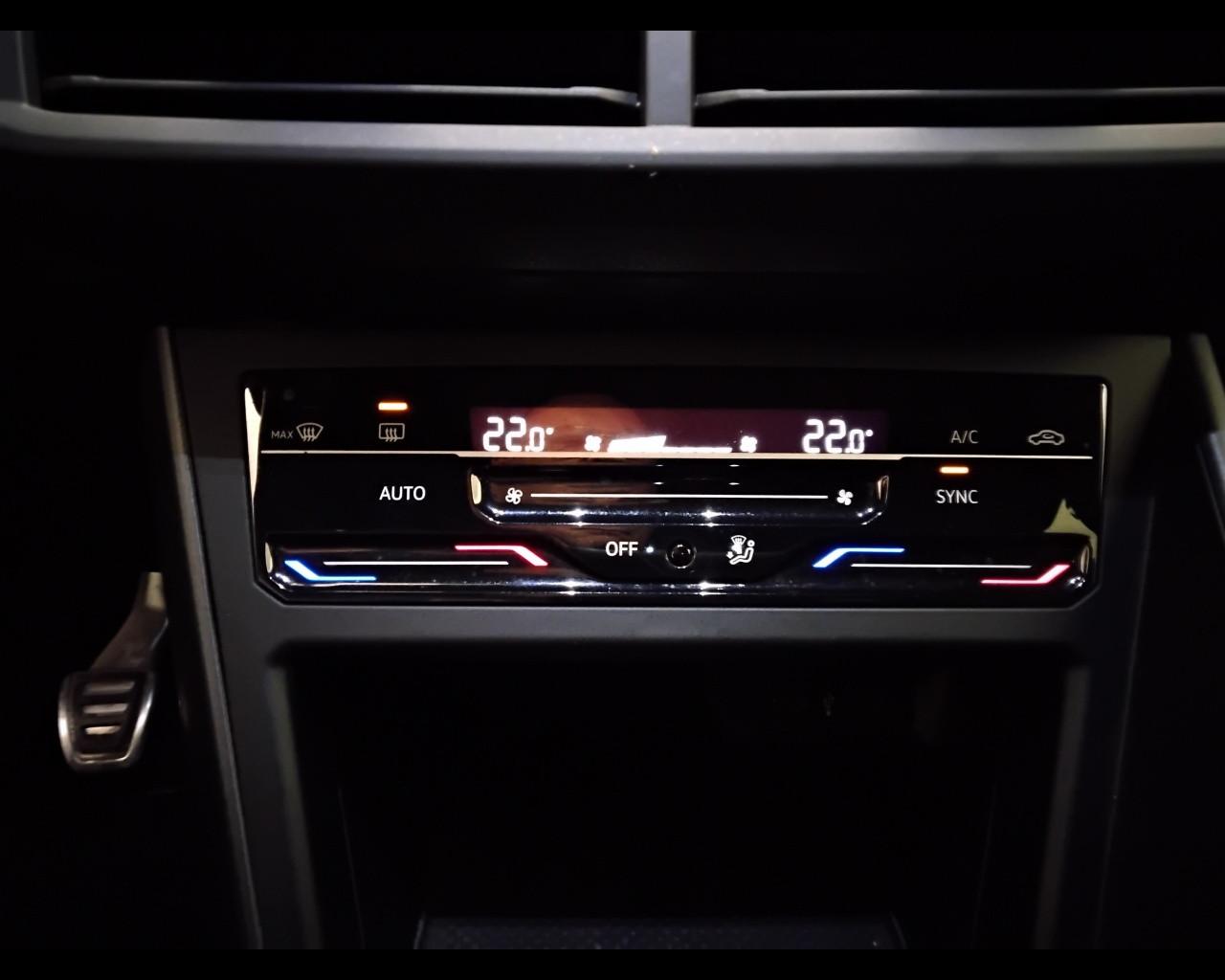 VOLKSWAGEN Taigo - Taigo 1.0 tsi R-Line 110cv