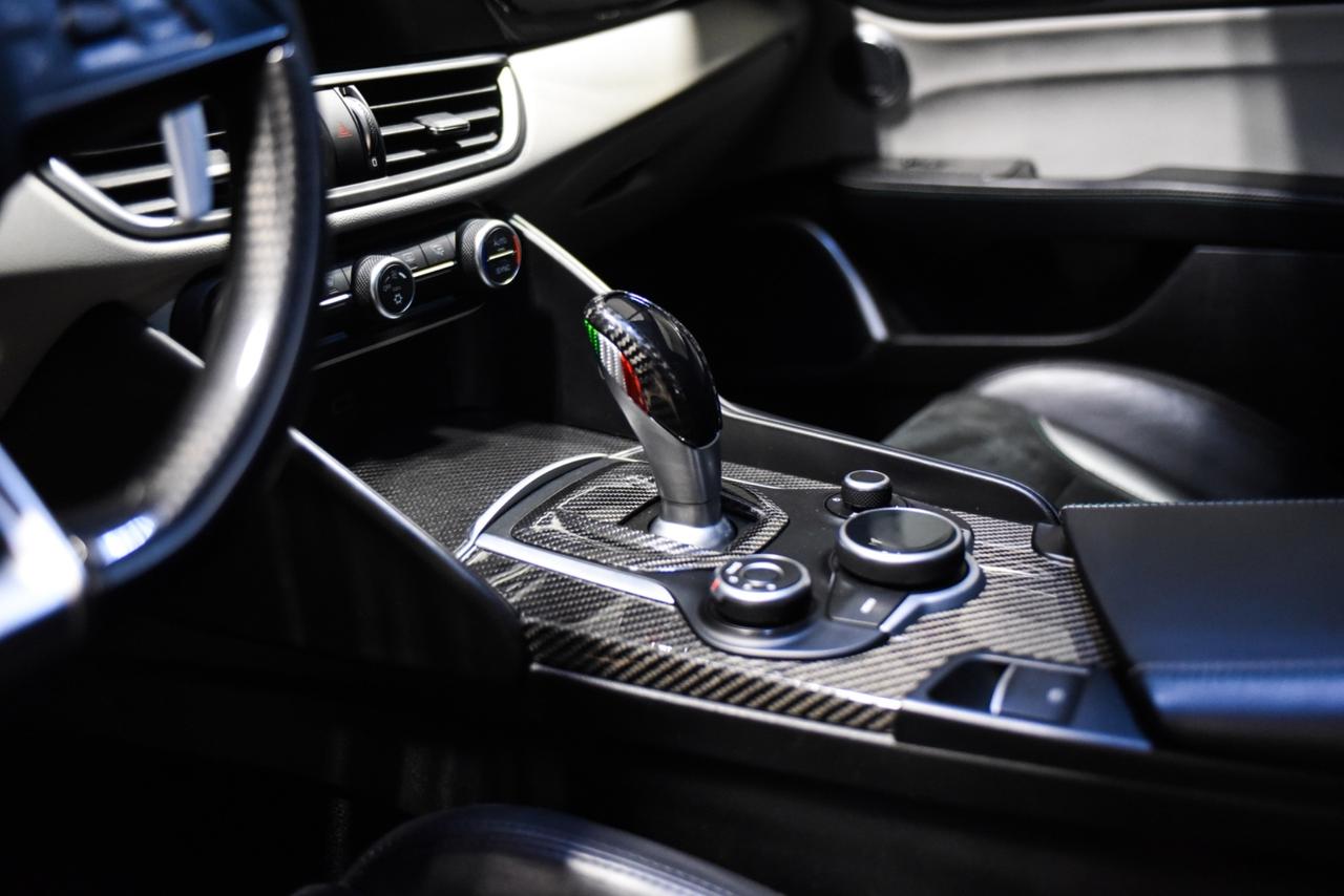 Alfa Romeo Giulia 2.9 V6 Bi-Turbo Quadrifoglio
