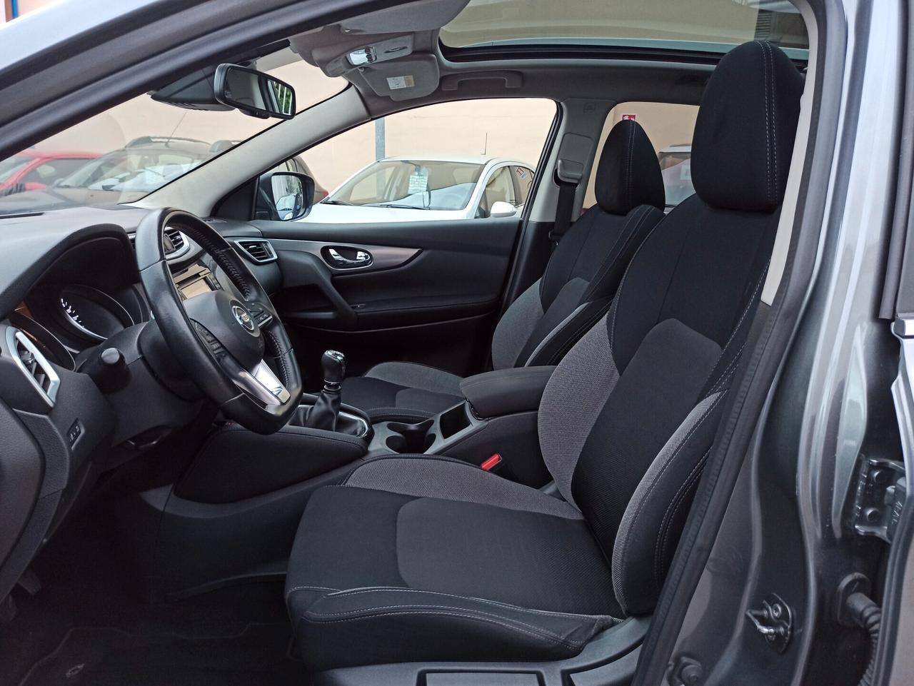 Nissan Qashqai 1.5 dCi 110 cv N-Connecta Tetto Panoramico