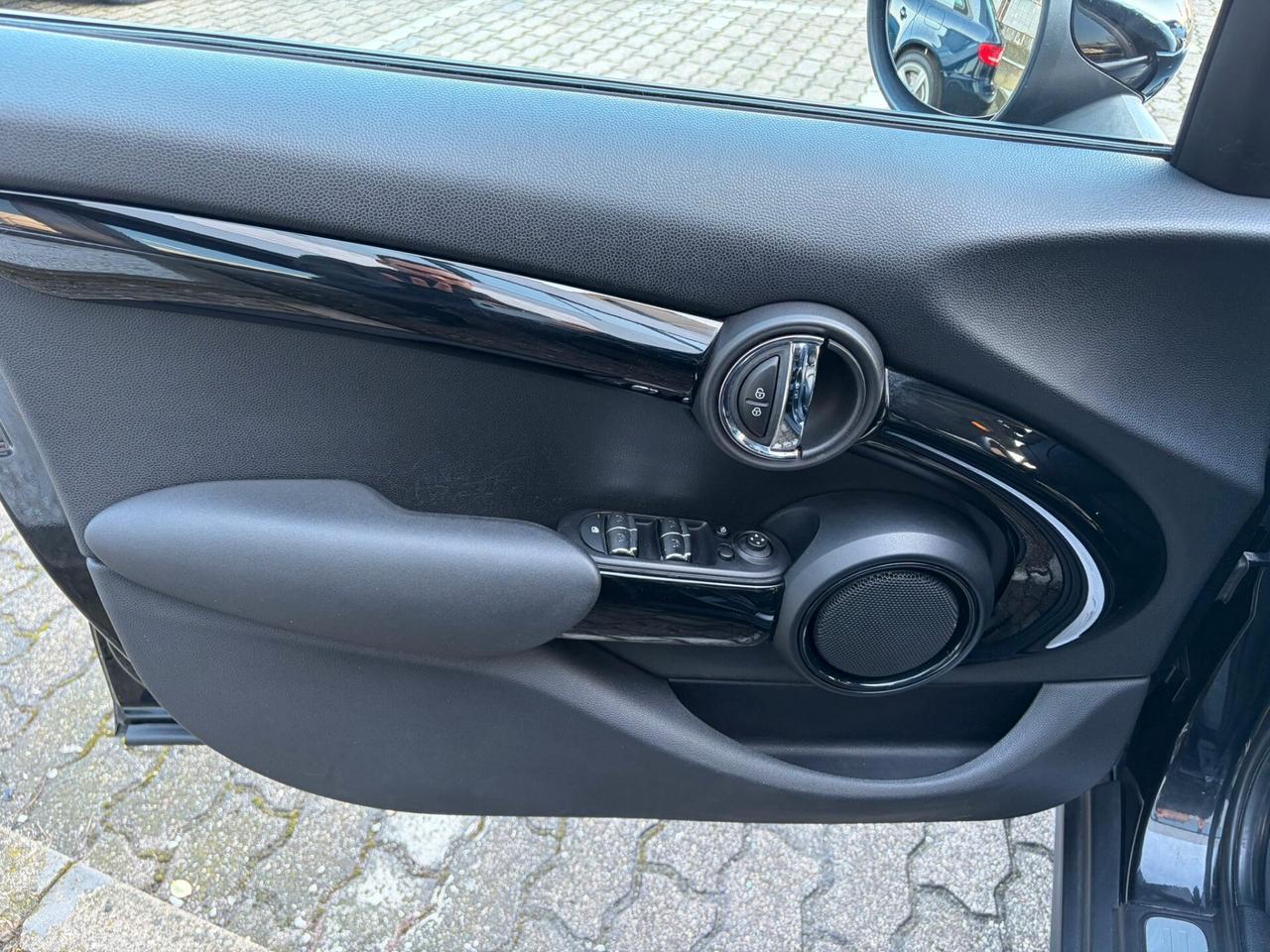 MINI Cooper SD 2.0 Business XL 5p GRANDINATA