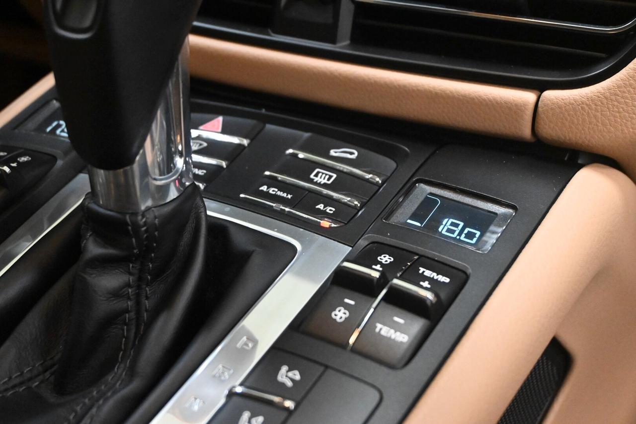 PORSCHE Macan 1ªs. '13-'25 Macan 2.0