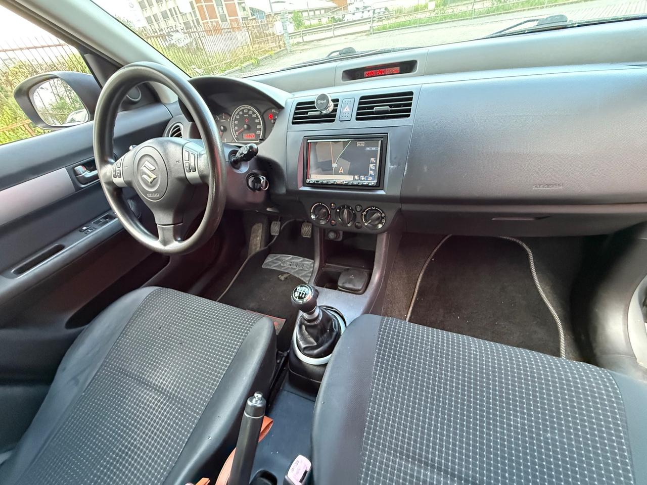 Suzuki Swift 1.3 DDiS 5p. GLX