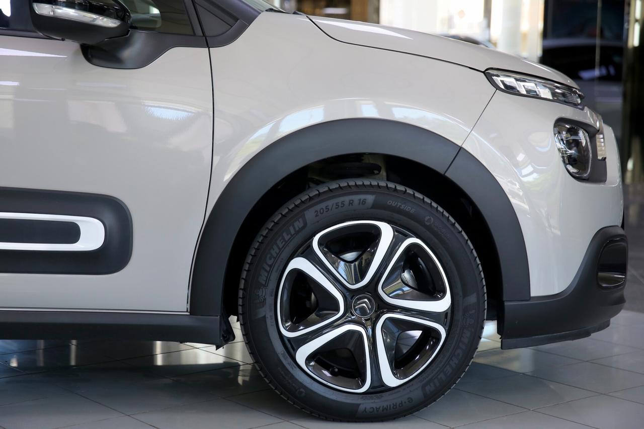 Citroen C3 PureTech 83 cv Shine