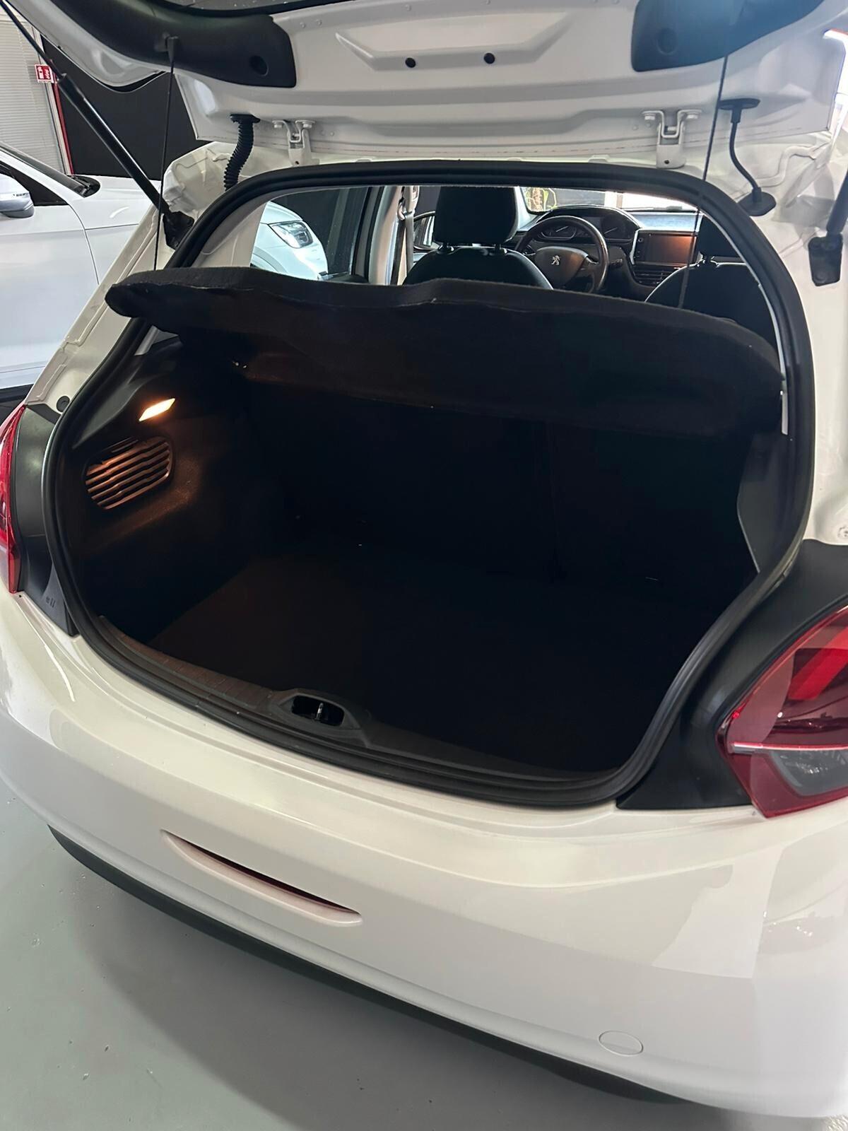 Peugeot 208 BlueHDi 75 5 porte Allure