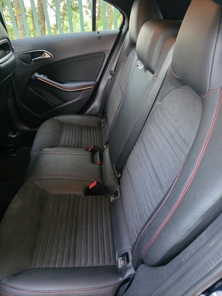 Mercedes-benz A 180 d Premium AMG