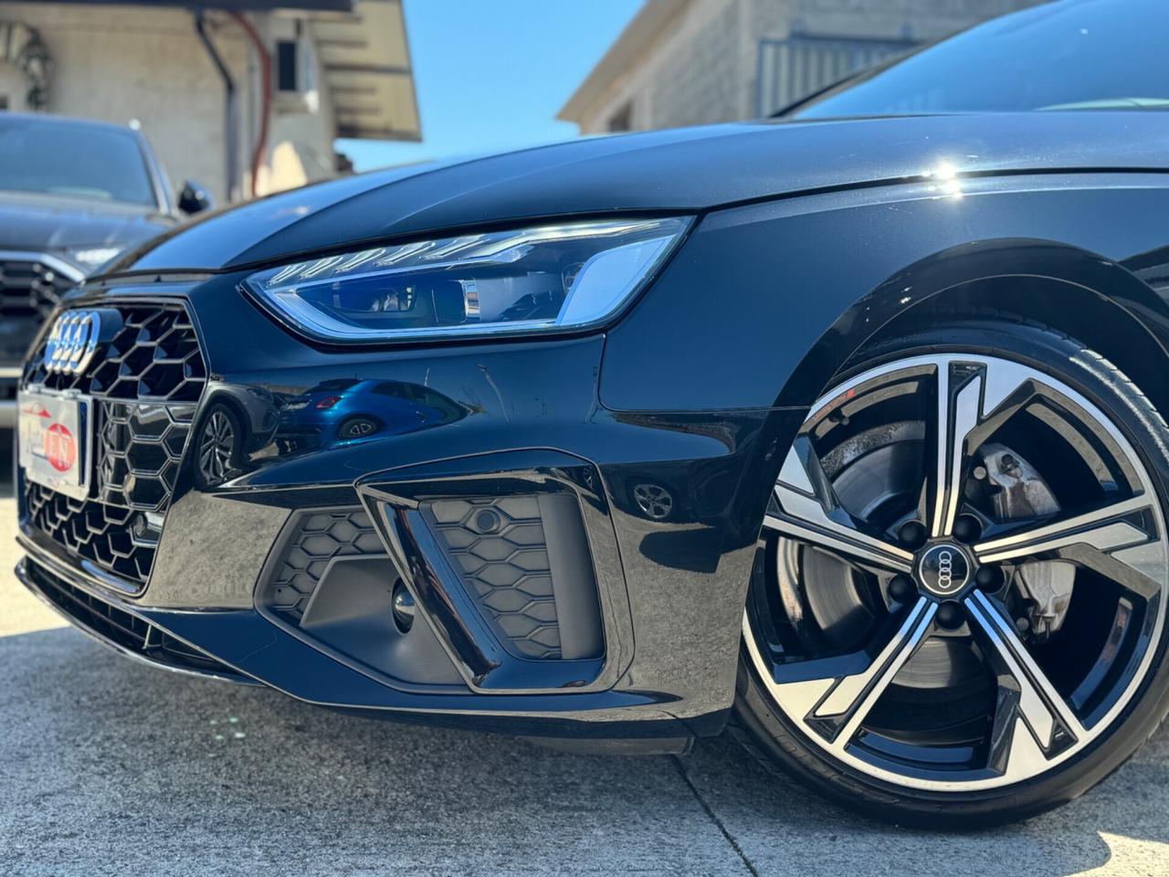 Audi A4 Avant 40 TDI quattro S tronic S line