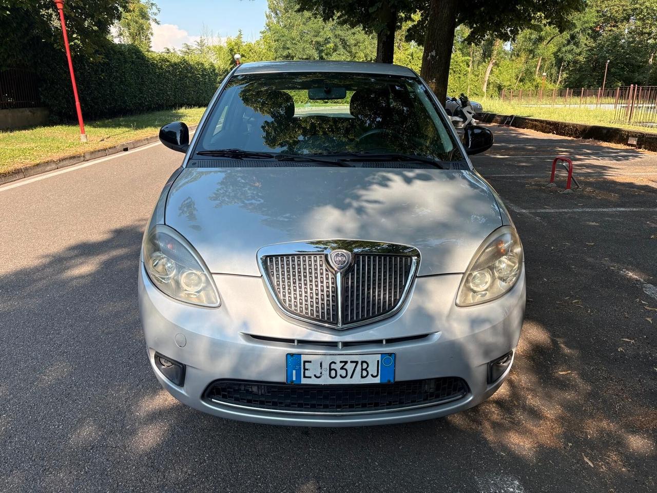 Lancia Ypsilon 1.2 69 CV 5 porte S&S Platinum km 85.000