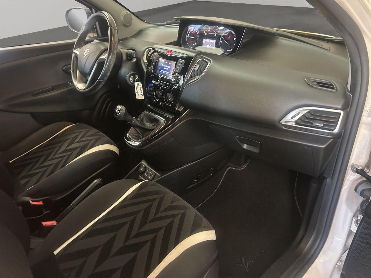 LANCIA - Ypsilon - 1.3 MJT 95 CV 5p. S&S NAVI Opening Ed