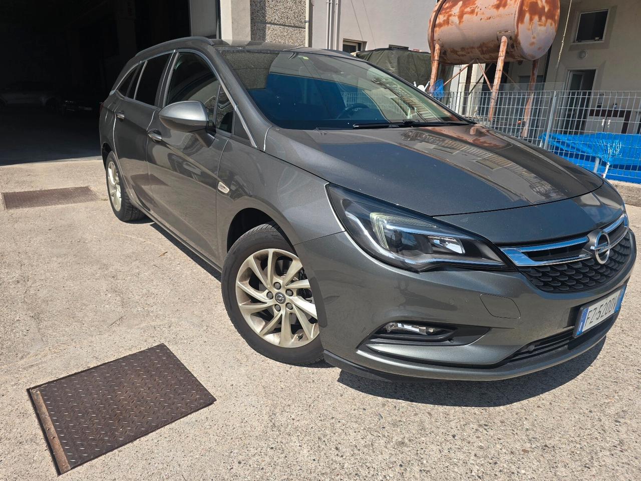 Opel Astra 1.6 CDTi 136CV aut. Sports Tourer Dynamic