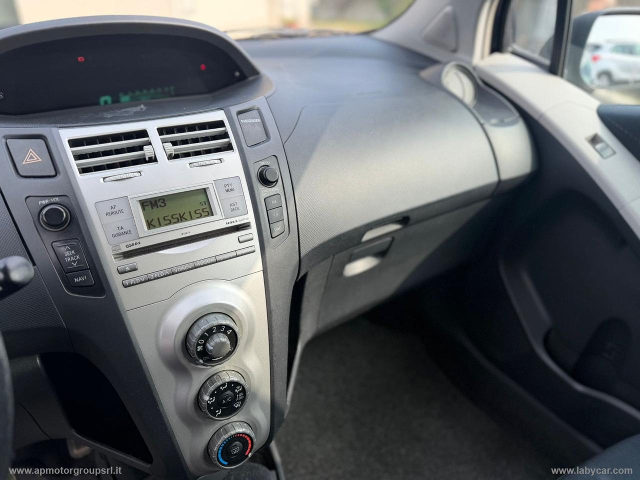 TOYOTA Yaris 1.4 D-4D 5p. Sol