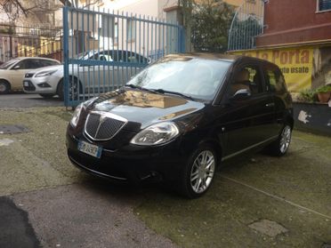 Lancia Ypsilon 1.4 16V Oro Giallo