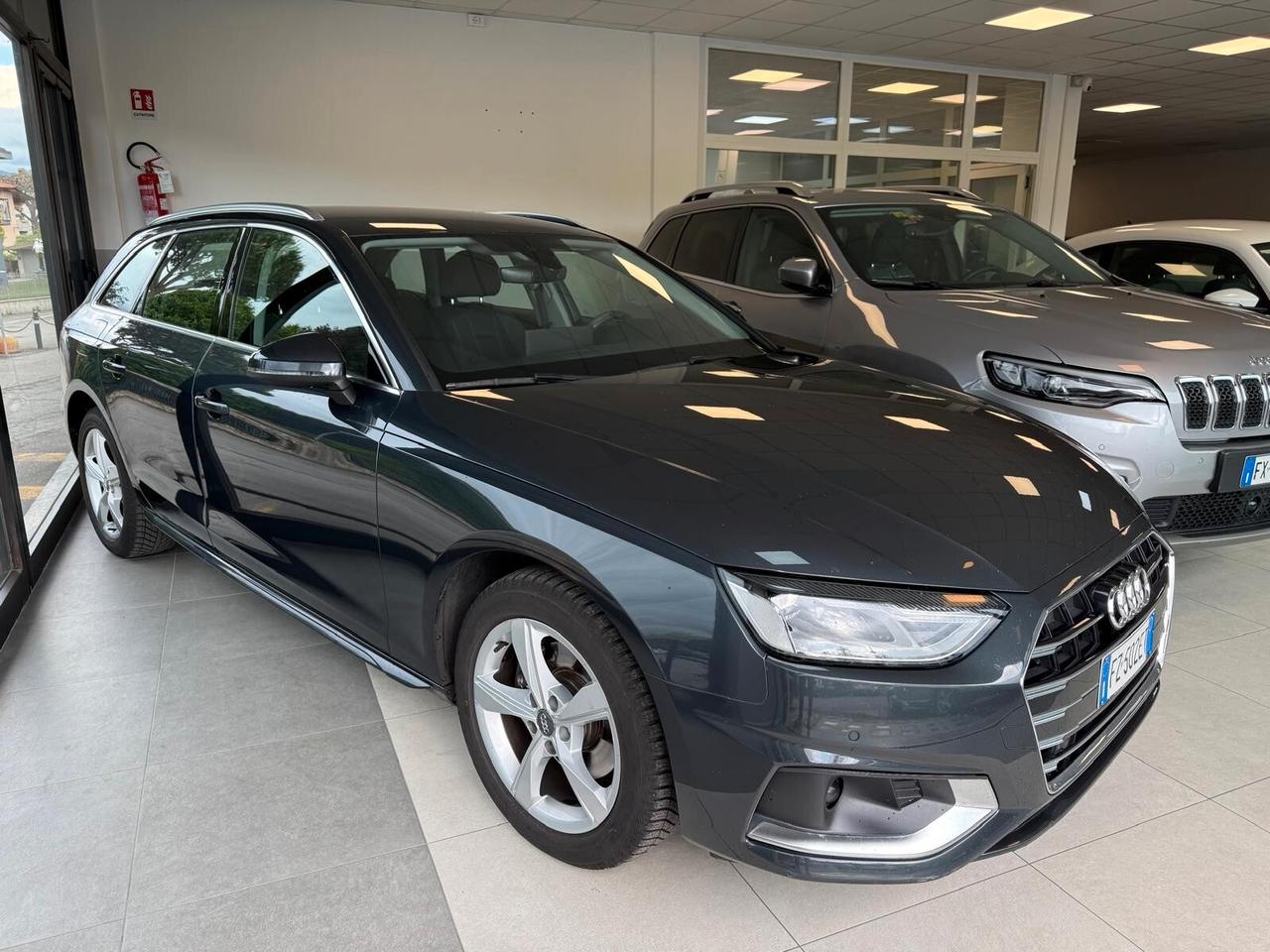 Audi A4 Avant 30 TDI/136 CV S tronic Business
