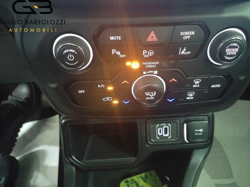 Jeep Renegade e-Hybrid 1.5 T4 MHEV 130cv Summit DDCT