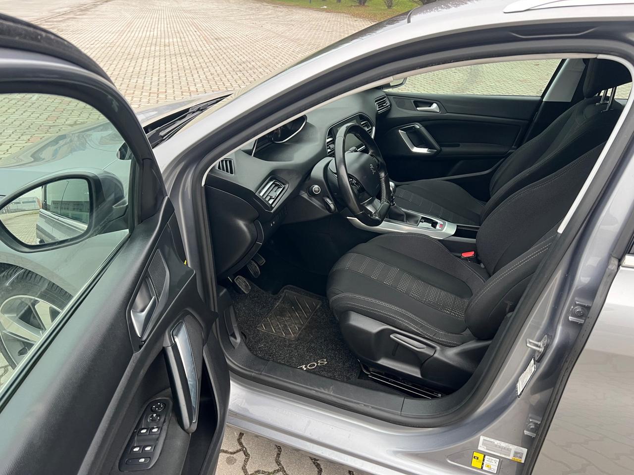 Peugeot 308 PureTech Turbo 130 S&S SW Allure