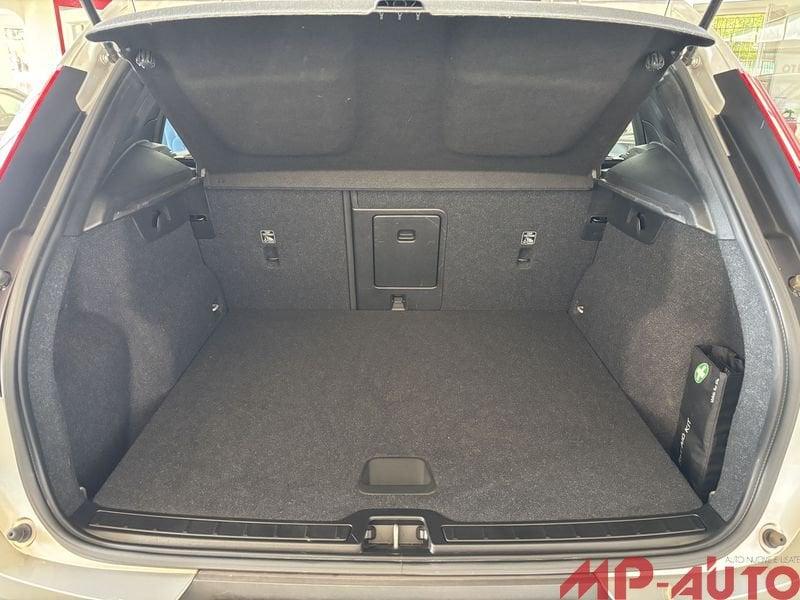 Volvo XC40 T3