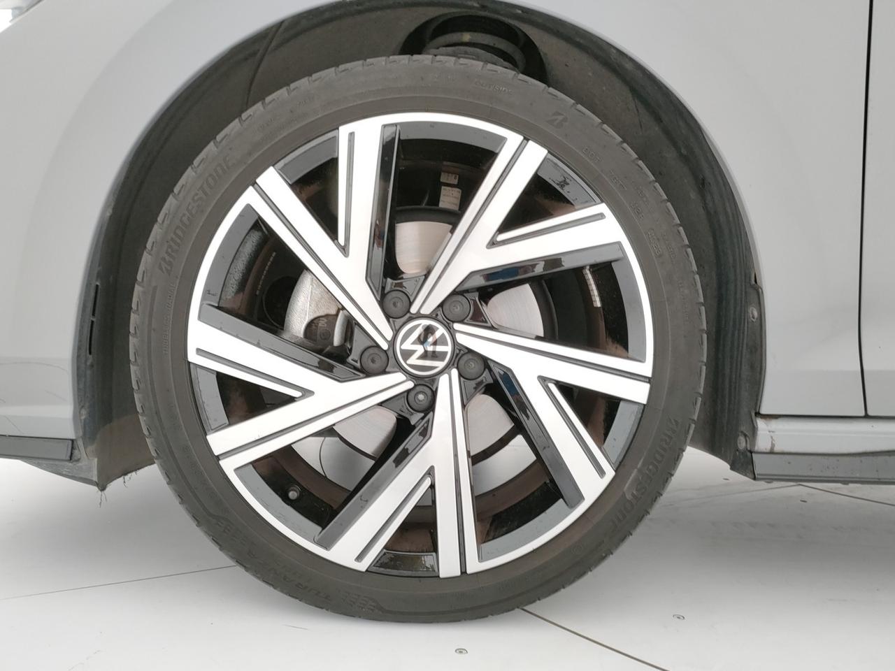 Volkswagen Golf 2.0 tdi r-line 150cv dsg